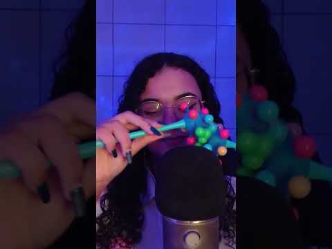 ASMR-  Sons da caneta de bolinha l Caneta na tela