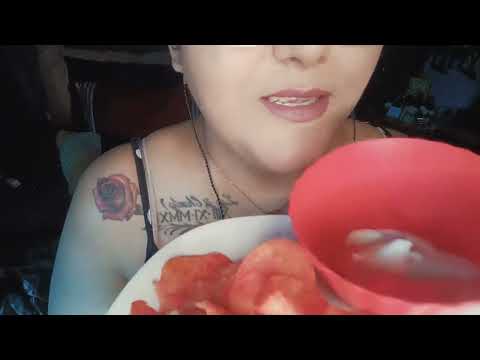 ASMR comiendo Chips Fleming hot con crema #asmr #mouthsounds #food 
