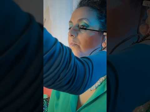 MASCARA APPLICATIONS ASMR #arasulèsupersonareale #realpersonasmr #makeup