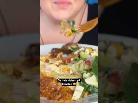 #asmreating #eatingsounds #lasagne #food #tingles #josefinasmr #relax