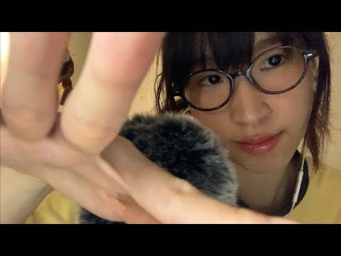 ASMR fluffy Mic Scratching & Visual triggers hand movement