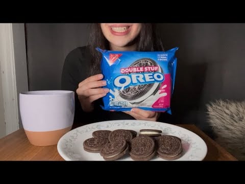 DOUBLE STUF OREOS ASMR EATING *RELAXING EATING SOUNDS*