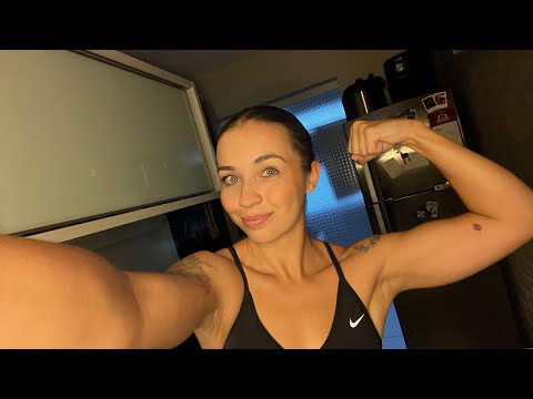 ASMR 💪🏼 BODYBUILDER 🐣 te ajudando a pegar no sono