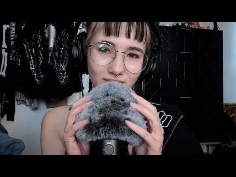 ASMR Fluffy Mic Scratching, Gum Chewing, Mouth Sounds 🖤