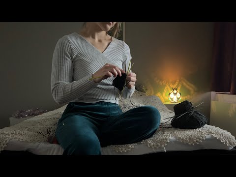 Nukahda Sukkapuikkojen Kilinään ✨ ASMR Suomi Kudotaan Lapasia ❄