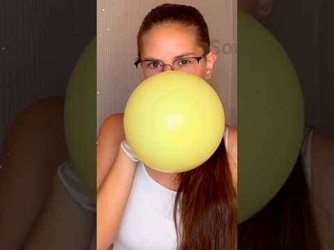 Blowing in Latex #balloon #latex #balloon #youtubepartnerprogram #blowingup