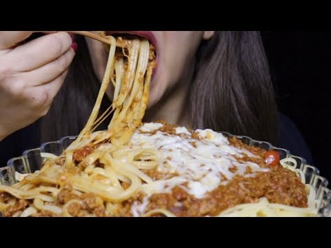 ASMR BOLOGNESE LINGUINI PASTA CHEESY MOZZARELLA RELAXING SOUNDS MUKBANG #asmr #bolognese #pasta
