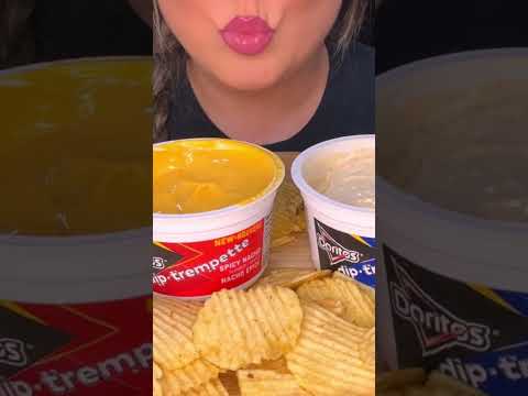 EXTREMELY CRUNCHY CHIPS! 😮#asmreating #mukbang #chips