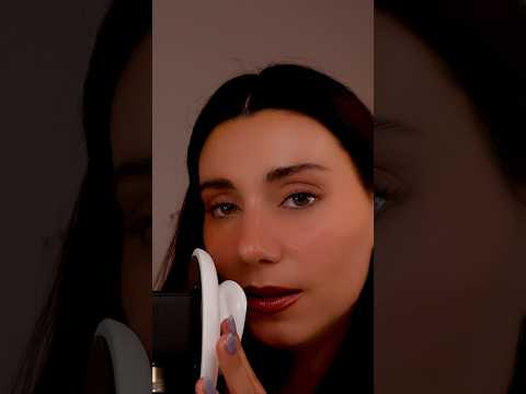 ASMR te Consuelo ❤️ Masaje de Orejas & Susurros Relajante 🧡💤 #shorts #short #asmr