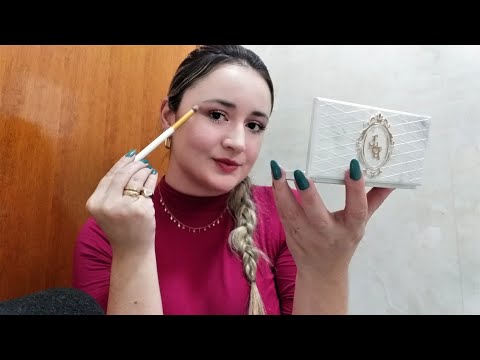 ASMR: ME MAQUIANDO E MASCANDO CHICLETE