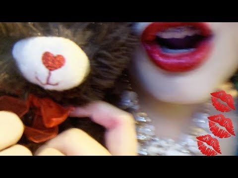 ASMR Girlfriend Personal Attention 👩🏻 Close Up ✨ - Kisses Sounds 💋 & Whispering 🧸