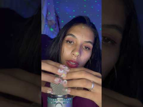Asmr arranhando microfone #asmrshorts #asmrscratching