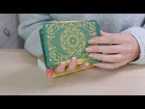 ASMR Whisper Reading Tarot Card | Card Shuffling