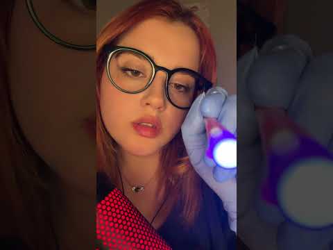 Gözlerini muayene edelim #asmr #tingles #triggersforsleep #asmrvideo #relax #asmrsound #triggertime