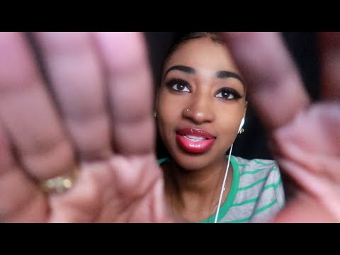 ASMR - Gum Chewing (Hand Movements|Whispering|Tingles)