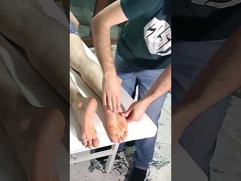 BACK LEG AND FOOT RELAXING REFLEXOLOGY MASSAGE #massage #satisfying #relaxing #asmr #shorts
