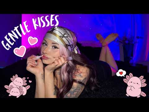 Gentle ASMR kisses for u💋🥰 (Kissing the mic, Lipgloss, Soft whispers, Kisses)