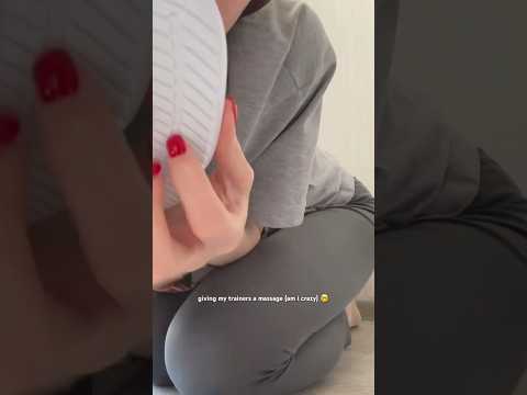 fast shoe scratching! #asmr #relax #triggersforsleep #asmrtingles #lofiasmr #lofi #tingles #nails