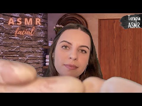 ASMR - Massageando e Hidratando o seu rosto (sons de luva relaxante) 💆🏼‍♀️