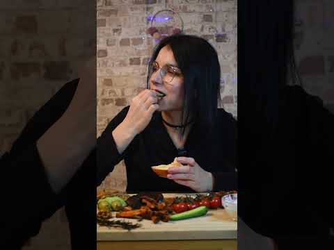 Crunchy ASMR #crunchyasmr  #eatingsounds #mukbang