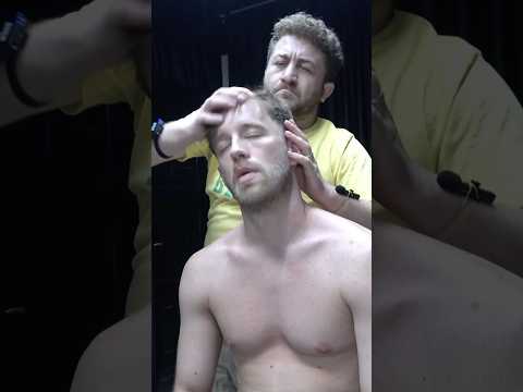 💈 ASMR BARBER BACK RAZOR SHAVE & BODY MASSAGE & CRACKS #asmr #barber #massage #razorshave #sleep
