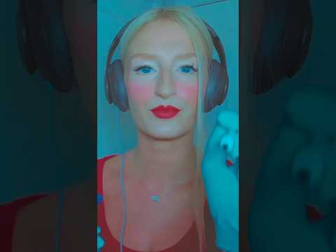Do you want to be blue? 💙 #asmr #relax #visualtingle #mouthsounds #relaxingsound #shorts