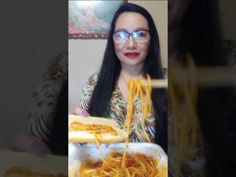 HOW TO EAT SPAGHETTI #shortsfeed #mukbang #asmrshorts #eatingshow #challenge #subscribers