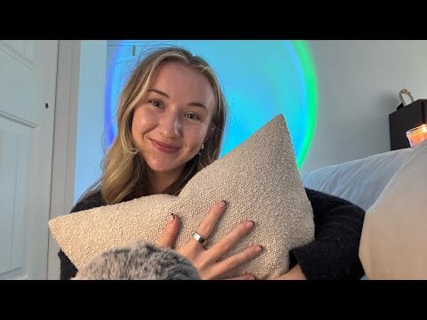 The softest & coziest ASMR you will watch today✨ (mic brushing, pillow scratching) 