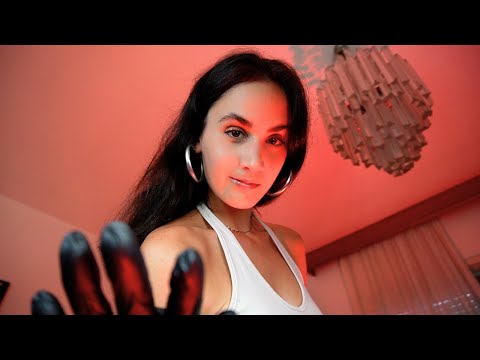 Sperimento sul tuo viso | ASMR ITA | close-up whispers & personal attention