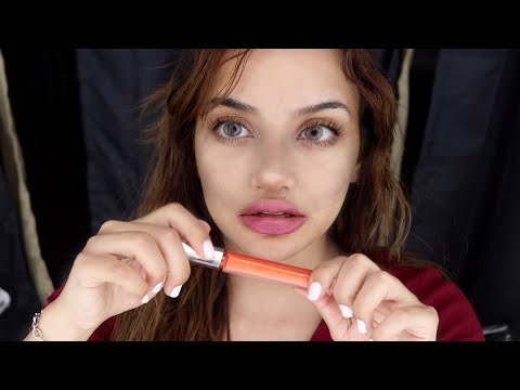 ASMR Lip Gloss Application