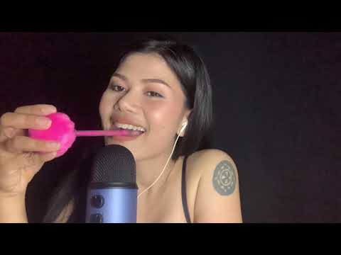 ASMR ,Pen noms~Mouth sounds(No talking)