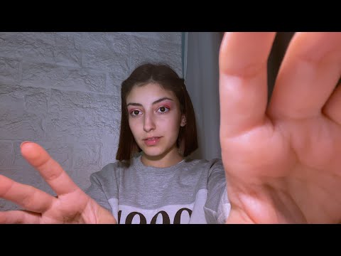 ASMR español | Tocando tu cara + Mouth Sounds + Brochas