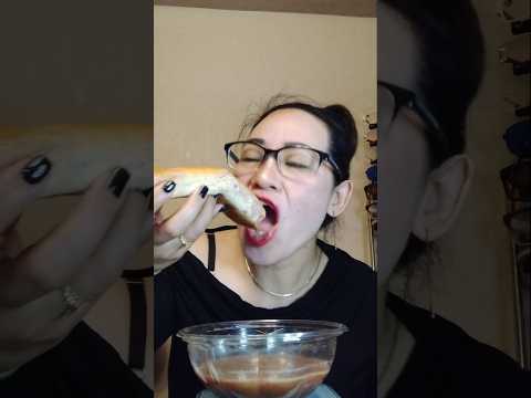 ONE TIME BITE LONG BREAD#everyone #mukbang #shortsfeed #onebite #bigmouth #crazylady