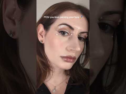 🎨 é bem provavel que vc me encontre com a cara pintada #makeup