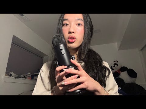 ASMR 20 minutes of mouth sounds 4 u!! 😘 (ft. gum chewing, mic touching + hand movements)