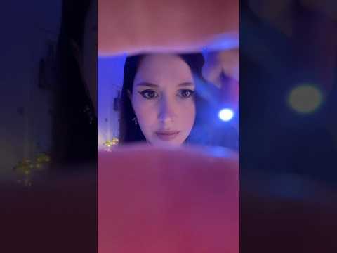 En vrai je veux pas savoir comment t’as chopé ça 🫣 #asmr #roleplayasmr #eyecleaning #visualasmr
