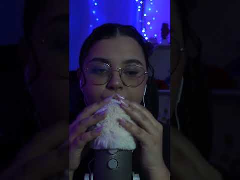 ASMR Cafune