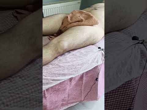 POST-WORKOUT RELAXING MASSAGE FOR THE FRONT OF THE LEGS #satisfying #relaxing #asmr #shorts #massage