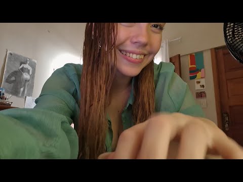 ASMR caseirinho - tapping na mesa, sons de boca & conversas 