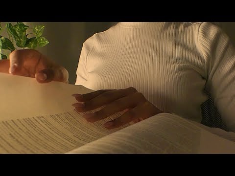 ASMR book pageflipping & relaxing rain sounds 🌧📖