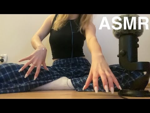 ASMR fast floor tapping & scratching 🌀