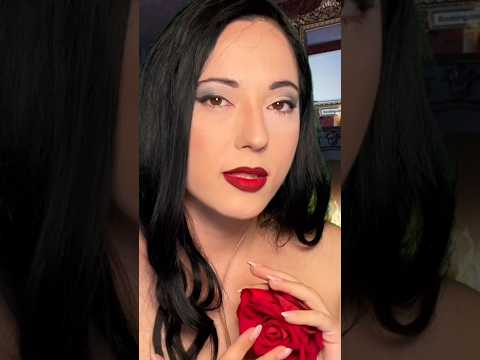 Magari l’anno prossimo la rivedremo 🥀 #morticia #morticiaaddams #morticiacosplay #addamsfamily