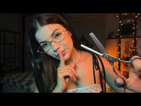 ASMR | Garota Te Captura e te Dá um Novo Corte de Cabelo 🚨✂️