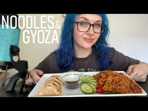 ASMR Eating Chilli Beef Noodles & Pork Gyoza 🍜🥟