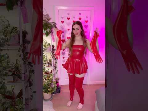 Putting on my long latex gloves to complete my Valentine’s Day latex look!🌹❤️✨ #latex #latexgloves