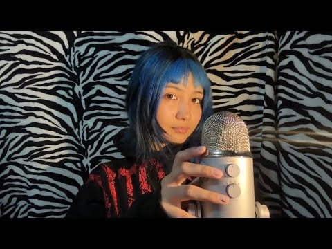 asmr paiting + kisses :3