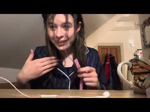 lofi asmr stuff on my desk (sorry not good)