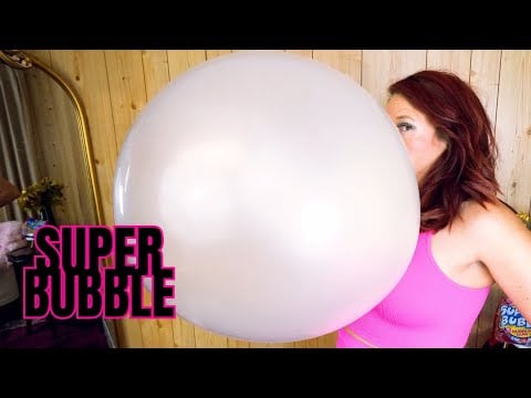 Amanda Lynn Blows a Huge bubble with Super Bubble NO TALKING