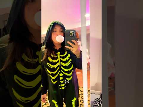 BUBBLE ASMR | HALLOWEEN  bubble chewing popping sounds #bubblegum #bubble #hubbabubba bubba