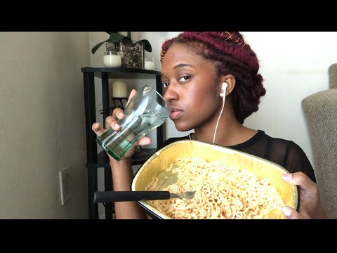 ASMR|EATING RAMEN NOODLES 🍝